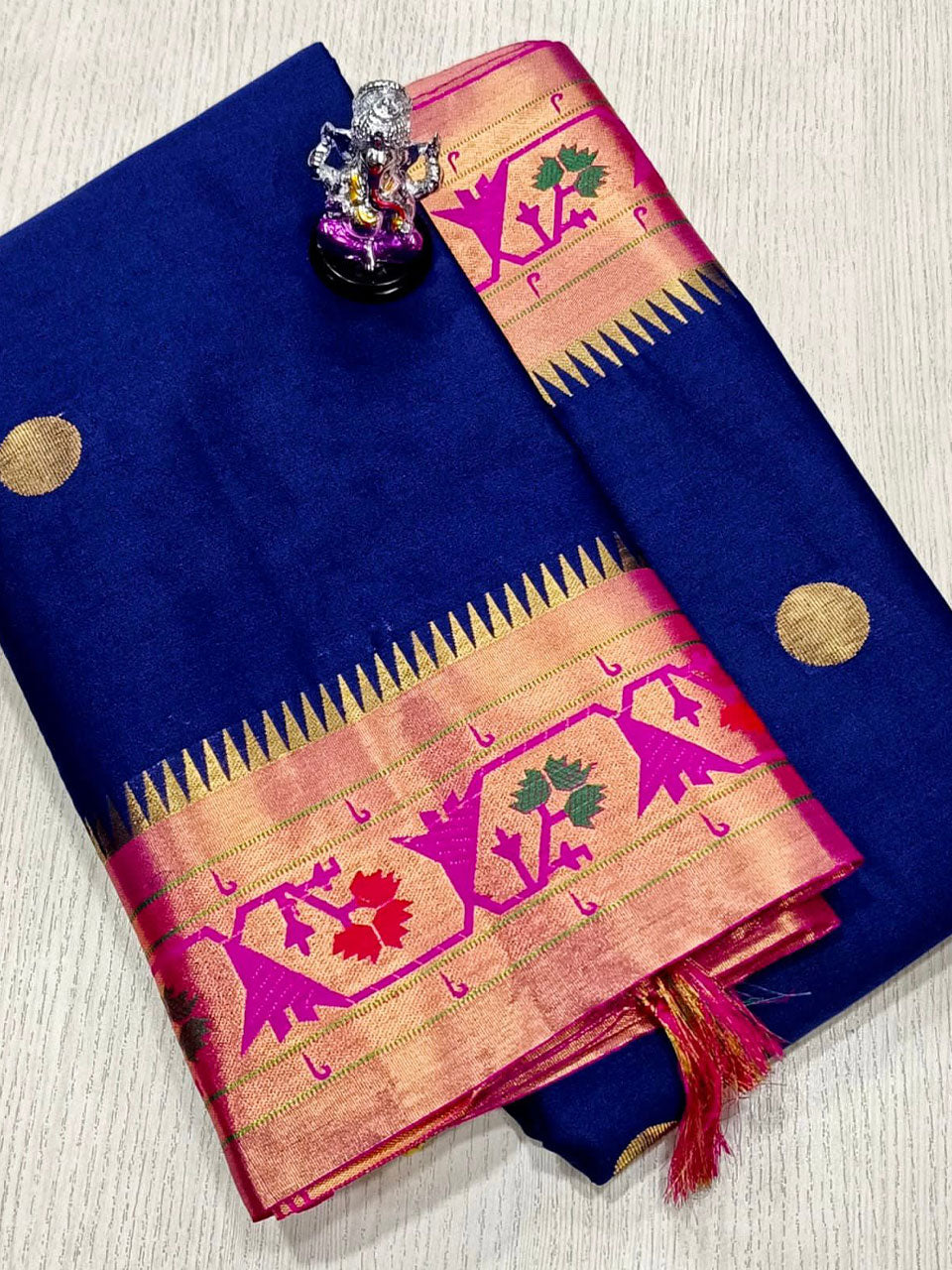 Aasavali Border Paithani soft silk