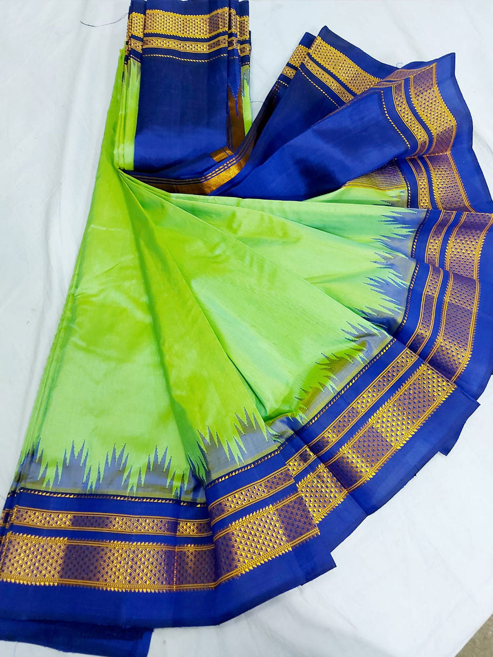 Pure silk Handloom Irkal Top pallu